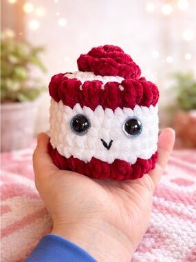 Handmade Crochet Plush Mini Cake